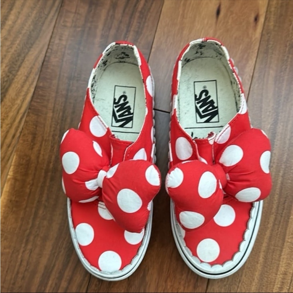 DISNEY MINNIE MOUSE BOW VAN SNEAKERS
SIZE WOMAN 5.5 - Picture 2 of 10